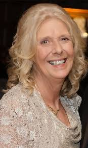 Linda Robak's Instagram, Twitter & Facebook