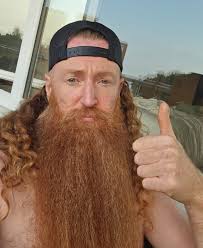 Big shout out to my newest top fans! I'm absolutely buzzing as you can see  and I'm sure you're all as excited as I am about this news 👍 Lilly  Andersson, Anisah