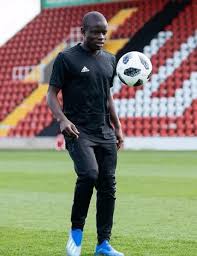 Ngolo kante after one season at leicester moved to chelsea. N Golo Kante Wiki Age Stats Fifa Biography More Wiki Star Bio