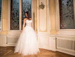 Searching for the wedding dress of your dreams? How Do I Look Skinny In A Wedding Dress