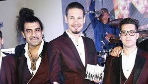 Rodrigo tapari, quien es vocalista del grupo argentino de cumbia ráfaga, ha dado una noticia que es así que el 01 de noviembre rodrigo tapari utilizó su página de facebook para anunciar que. Rafaga Rodrigo Tapari Vocalista De La Banda De Cumbia Denuncia Que Existe Un Impostor Suyo En Las Redes Sociales Video Espectaculos Trome