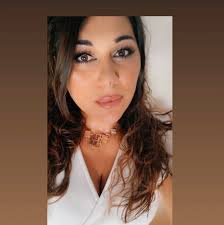 Non sei acida, è il mondo che è scaduto. [Gio Evan]