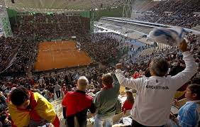 Das olympiastadion luschniki wurde nach den umfangreichen umbauten am 11. Davis Cup Finale Rotgelbe Fiesta In Sevilla Mehr Sport Faz