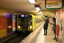 Europa Deutschland Berlin Wilmersdorf U Bahnhof Fehrbelliner Platz U Bahn Linie U7 In 2020 Metro System Berlin Underground