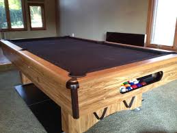 A definite upgrade in quality and price, tables of this caliber are most common in peoples'. Used Kasson Squire Commercial Pool Table For Sale