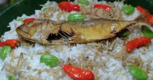 Dalam memasak nasi liwet, biasanya dicampur dengan berbagai macam rempah. 5 Aneka Resep Nasi Liwet Magic Com Yang Gampang Dicoba Popmama Com