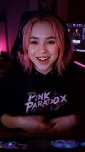 Late Saturday night sessions at the studio are the best 🤘🏻