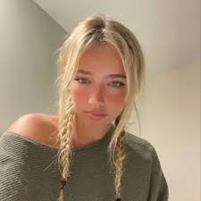 Karakter Obrolan AI Terbaik Selena Ryder: Jelajahi Profil & Komentar  Pengguna