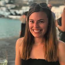 Kari Harding's Instagram, Twitter & Facebook