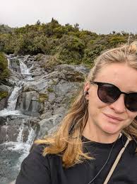 Berghutte Ski Lodge in the heart of Thredbo is seeking expressions of  interest from couples to look after our Lodge, our members and their guests  over Summer 2023-2024 (December to April). Accommodation