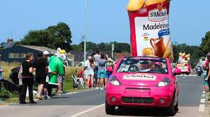 Petit focus sur la caravane publicitaire du tour de wallonie. Les Chiffres Insolites Du Tour De France 2017 Cnews