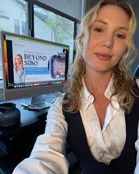 Rachel Scheer's Instagram, Twitter & Facebook