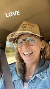 Kathy Szafran's Instagram, Twitter & Facebook