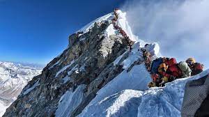 10th Death In 2 Months Reported On Mount Everest Amid Long Wait Times To Descend Abc News