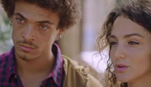 Plus belle la vie, c'est la vie, la mort, les amours, les séparations, avec tous les personnages imaginables constituant la société contemporaine. Plus Belle La Vie En Avance Spoilers Emma Passe A L Attaque Pour Faire Tomber La Societe Artextile Les Resumes Courts Du 02 Au 06 Decembre 2019