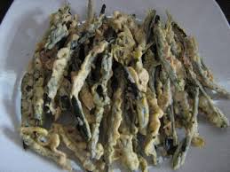 Saya akan membuat keripik pisang, dengan seperti itu para petani yang menanam pohon pisang tidak akan lagi kebingungan untuk menjual hasil panennya dan dengan saya membuat keripik pisang ini saya juga. Peluang Usaha Keripik Daun Singkong Dan Analisa Usahanya