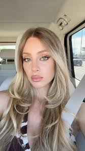 Peggy Keys's Instagram, Twitter & Facebook