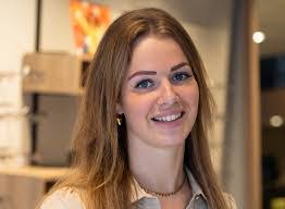 Amy Kruithof's Instagram, Twitter & Facebook