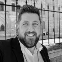 700+ "Quelch" profiles