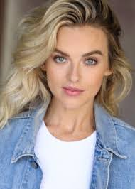 Lilly Thiemann's Instagram, Twitter & Facebook