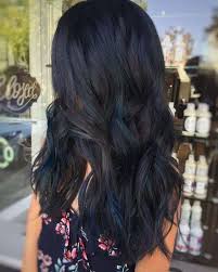 Un colore dal fascino unico e misterioso, il nero blu sui capelli non è proprio per tutte. Oceanic Brunette Hair Il Trend Colore Per Capelli Castano Blu Foto 6 20 Stylosophy