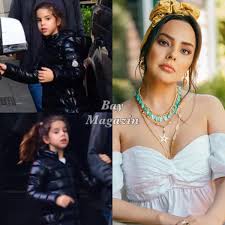 05.03.2013 11:53 | son güncelleme: Baymagazin Evdekal ×'×˜×•×•×™×˜×¨ Ebru Gundes In Yillardir Basindan Uzak Tuttugu Kizi Alara Onceki Gun Bebek Te Goruntulendi Gundes In Kizina Luks Bir Arac Yerine Doblo Marka Arac Tahsis Ettigi Ogrenildi Alara Nin Annesine Olan Benzerligi