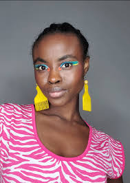 Elaine Gong's Instagram, Twitter & Facebook