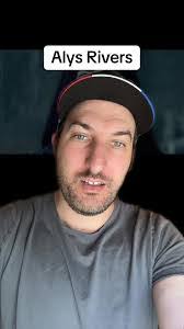 Carly Rivers's Instagram, Twitter & Facebook