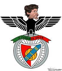 A propensity for choking the life out of people, an optimal view of what's in the back of really tall cupboards, and the ability to flex some comedic. O Extremo Direito Henricartoon
