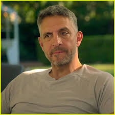 Mauricio Umansky Talks Kyle Richards Separation In 'Buying Beverly Hills'  Season 2 First Look