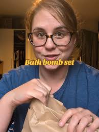 My daughter dropped a tie dye kit