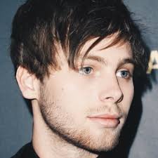 Hannah Bratt (@toadmb95)