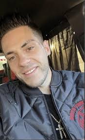 Philip Benoit's Instagram, Twitter & Facebook