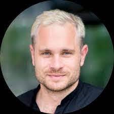 Lee Laskowski's Instagram, Twitter & Facebook