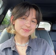 Lonnie Mcentire's Instagram, Twitter & Facebook