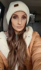 Shaunna Schmidt's Instagram, Twitter & Facebook