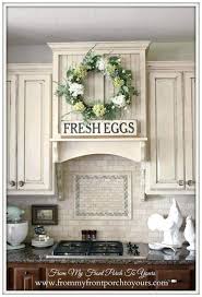 35 Farmhouse Kitchen Cabinet Ideas To Create A Warm And Welcoming Kitchen Design In Your Home French Farmhouse Kitchen Farmhouse Kitchen Decor Country Kitchen Designs