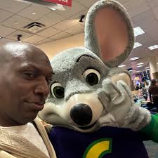 Charles Barkley: "I don't want to be in no fraternity. A bunch of damn  loser dudes getting together all the time... Only losers join fraternities."