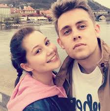 Jitka smutná a alena mihulová nenechaly nikoho na pochybách, že jsou fakt (p)přítelkyně. Galerie Jak To Ma Syn Zilkove S Pritelkyni To Budete Koukat Foto 1 Zeny Cz