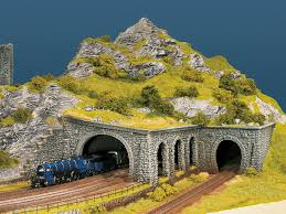 Der tunnelbau ist der teilbereich des spur n faller + kibri tunnelportale mit stützmauer elementen. Noch 34938 Tunnelportal 2 Gleisig Spur N Gunstig Kaufen Ebay