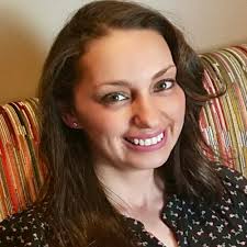 Lisa Filer's Instagram, Twitter & Facebook