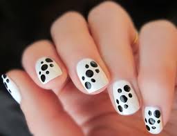 dual dots black and white nail art white nail designs simple nail art designs