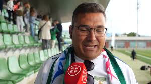 👋🏻 Hola, Estadio de la Cartuja. 🏆 Soy la #CopaDelRey. 😉 Tienes buen  aspecto estupendo esta tarde. 🙌🏻 Vengo aquí para que Athletic Club o FC  Barcelona me alcen al cielo de