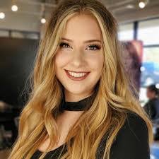 Amanda Gleason's Instagram, Twitter & Facebook