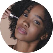 Black Rose collection: smoothes and plumps up