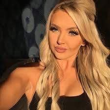 Lauren Sherwood's Instagram, Twitter & Facebook