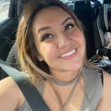 Karen Olmos (@Karenruby10)