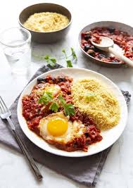 Oeufs A L Espagnole Sauce Tomate Olives Et Semoule Sans Gluten Recette Recettes De Cuisine Recettes De Cuisine Espagnole Recette