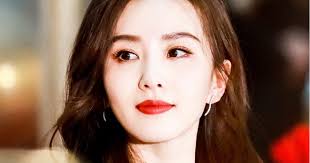 Mỹ nhân 'Bộ bộ kinh tâm' Lưu Thi Thi gây sốt vì quá xinh đẹp