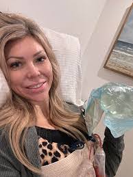 Debra Waynick's Instagram, Twitter & Facebook